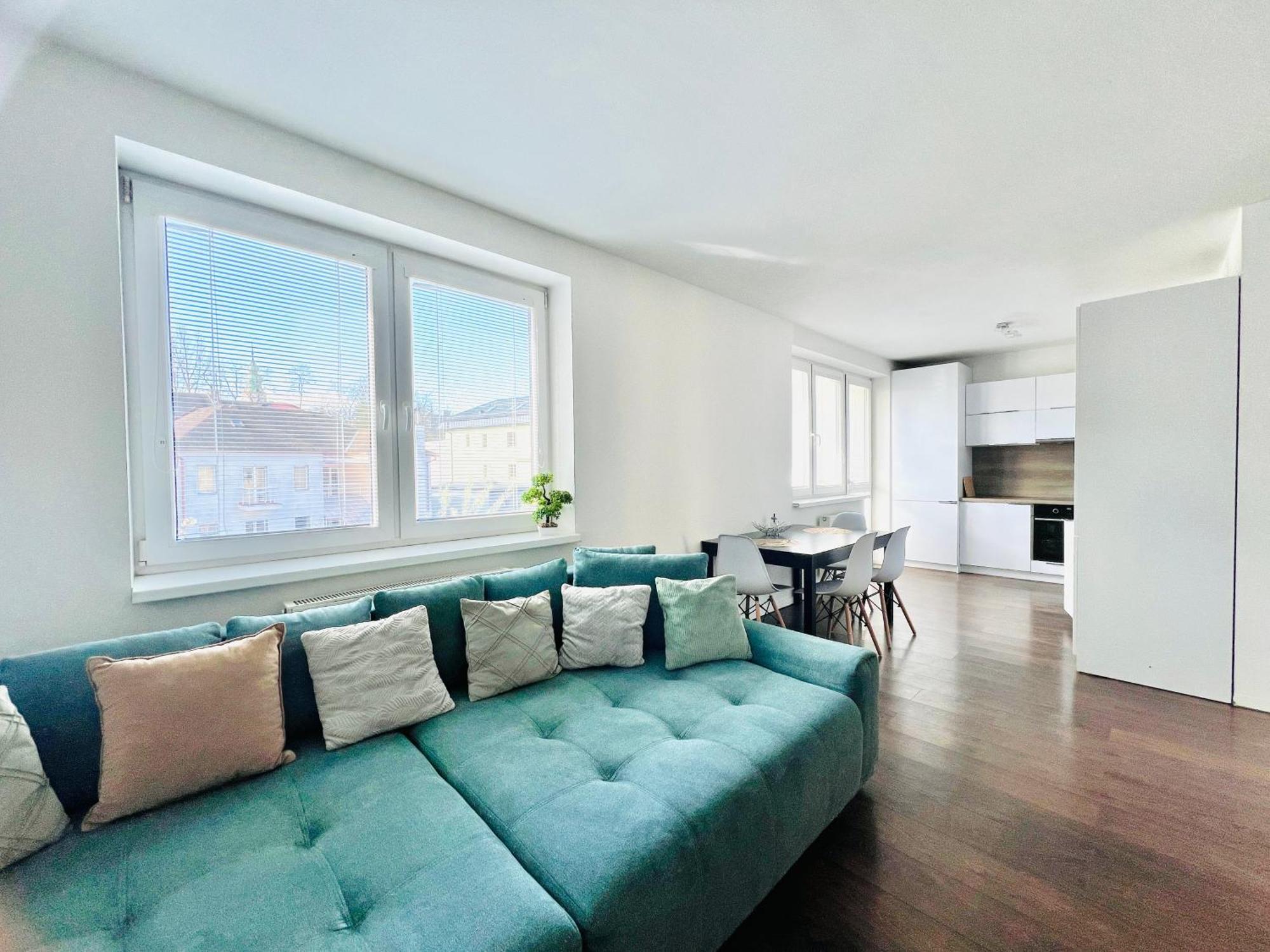 H5 Apartman 2 Bedrooms With Balcony And Free Parking Жилина Экстерьер фото